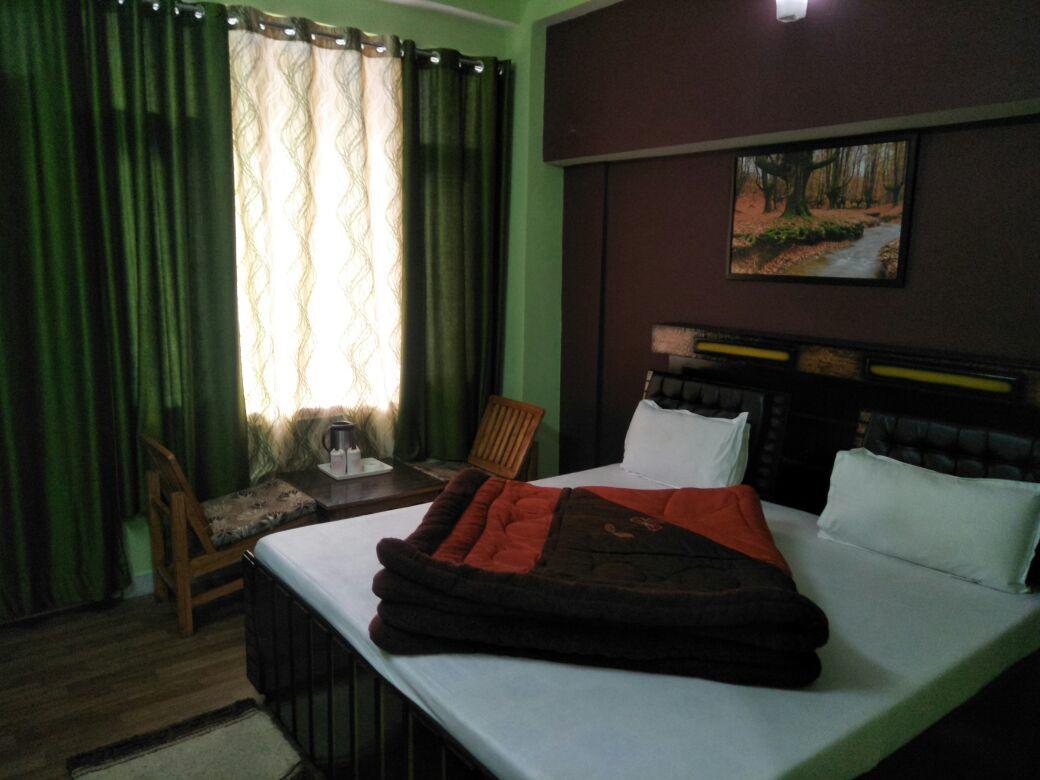 Hotel Mansarovar Banjar Экстерьер фото